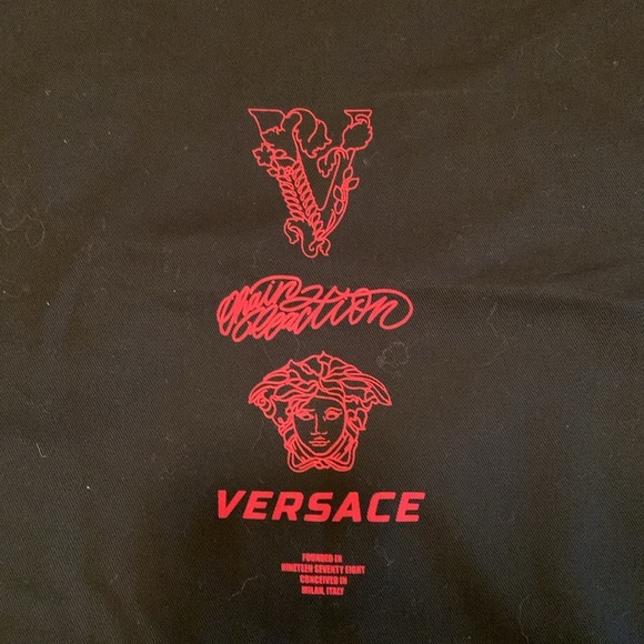 Versace Chain Reaction Dust Bag - Picture 2 of 5
